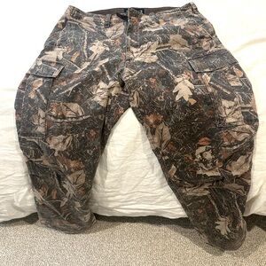 A&F camouflage baggy cargos